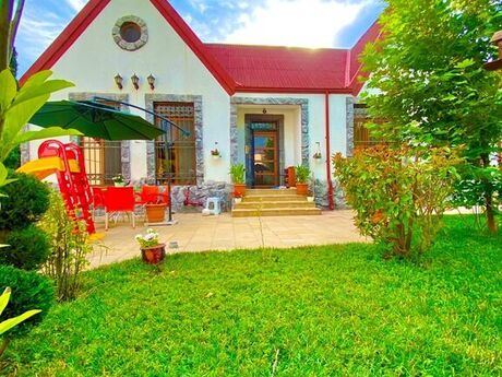 5 otaqlı həyət evi/bağ evi - Mərdəkan q. - 280 m²