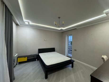 6 otaqlı həyət evi/bağ evi - Mərdəkan q. - 350 m²
