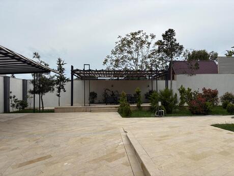 5 otaqlı həyət evi/bağ evi - Mərdəkan q. - 350 m²