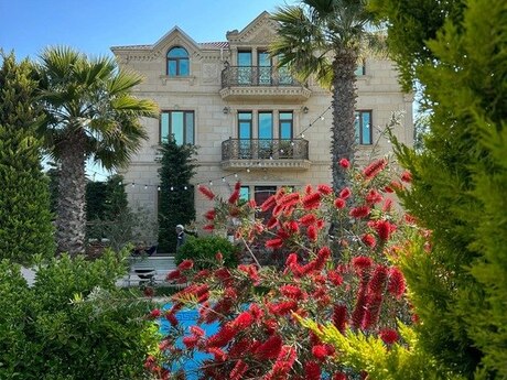 6 otaqlı həyət evi/bağ evi - Mərdəkan q. - 400 m²