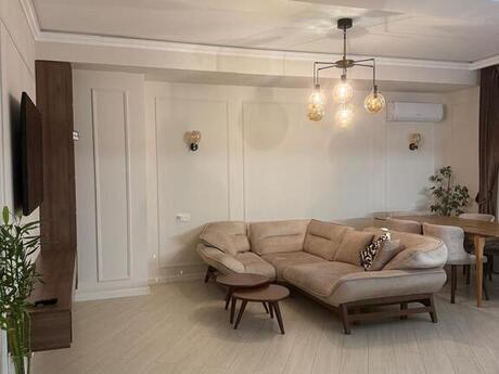 4 otaqlı yeni tikili - Nəsimi r. - 175 m²