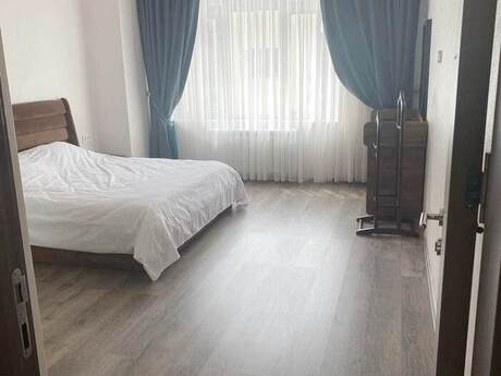 Kirayə 4 otaqlı mənzil, 190 m², Ağ şəhər: 2 500 ₼/ay 5