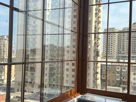 3-комн. новостройка - м. Элмляр Академиясы - 156 м²