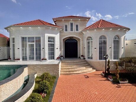 5 otaqlı həyət evi/bağ evi - Mərdəkan q. - 230 m²
