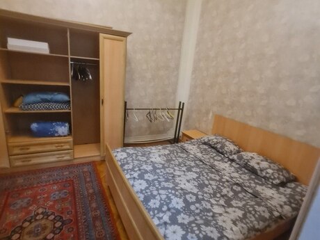2 otaqlı köhnə tikili - Sahil m. - 69 m²