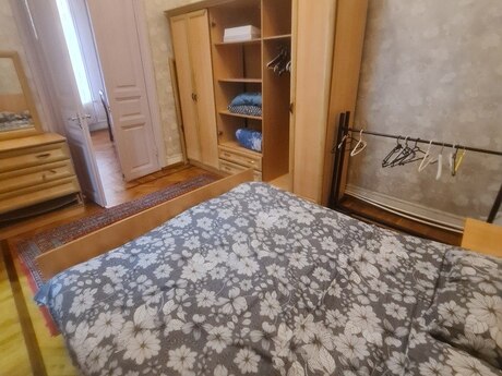 2 otaqlı köhnə tikili - Sahil m. - 69 m²