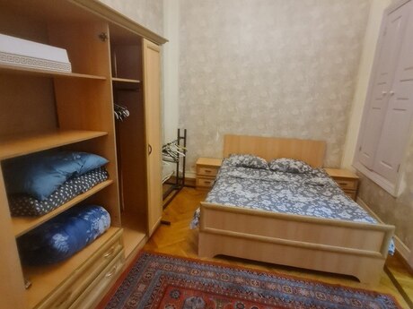 2 otaqlı köhnə tikili - Sahil m. - 69 m²