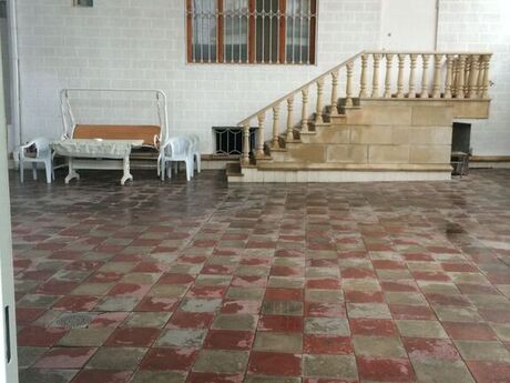 8 otaqlı həyət evi/bağ evi - Gənclik m. - 350 m²