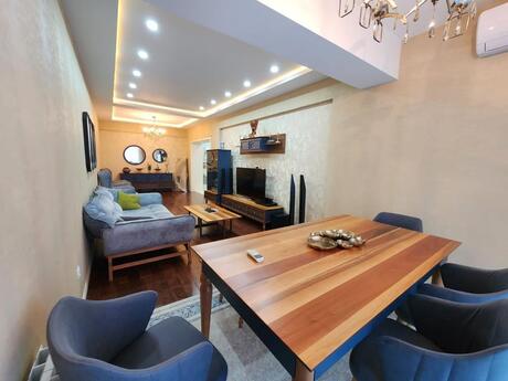 3-комн. новостройка - м. Шах Исмаил Хатаи - 141 м²