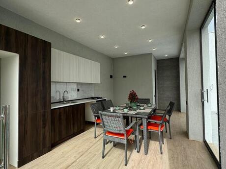 4 otaqlı həyət evi/bağ evi - Şüvəlan q. - 180 m²