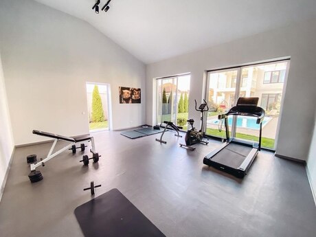 5 otaqlı həyət evi/bağ evi - Mərdəkan q. - 400 m²