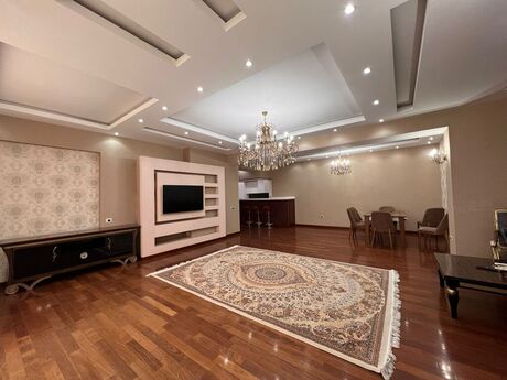 4 otaqlı yeni tikili - Şah İsmayıl Xətai m. - 186 m²