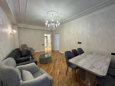 2-комнатная квартира, 83 м², Sahil: 275 000 ₼ 2