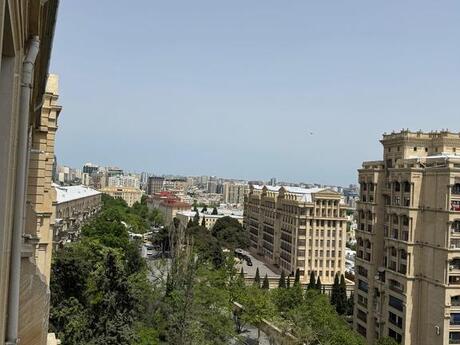 4 otaqlı mənzil, 120 m², İçəri Şəhər: 400 000 ₼ 5