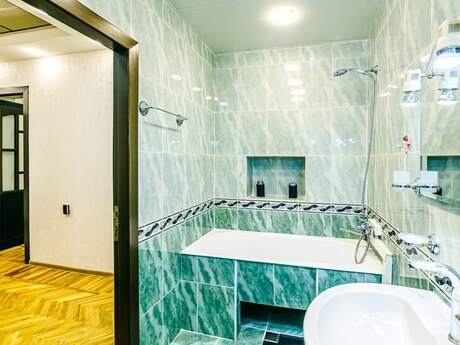 3 otaqlı köhnə tikili - Sahil m. - 107 m²