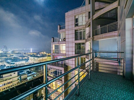 3 otaqlı yeni tikili - İçəri Şəhər m. - 165 m²