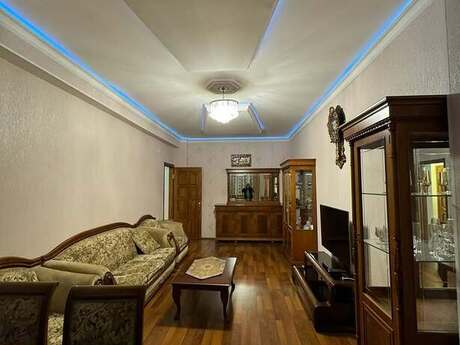 Продаётся 3-комнатная квартира в новостройке, Həzi Aslanov, 118 м², 280 000 AZN, фото 3 / 12