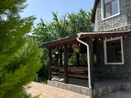 4 otaqlı həyət evi/bağ evi - Qəbələ - 230 m²