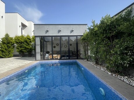 4 otaqlı həyət evi/bağ evi - Mərdəkan q. - 300 m²