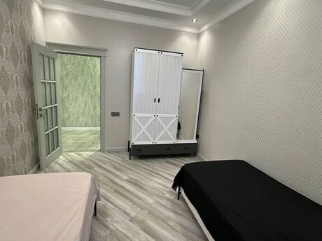 4 otaqlı həyət evi/bağ evi - Buzovna q. - 250 m²