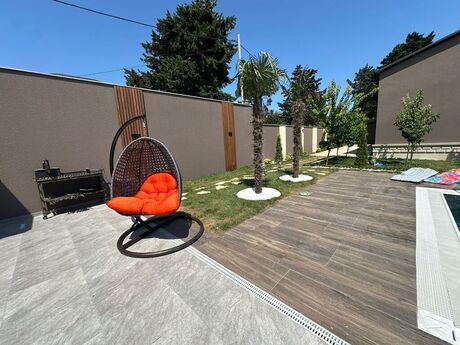 4 otaqlı həyət evi/bağ evi - Buzovna q. - 250 m²