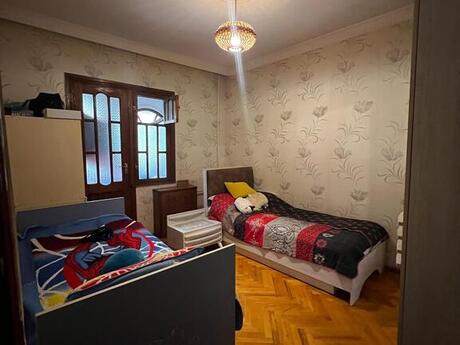 5-комн. вторичка - м. Иншаатчылар - 130 м²