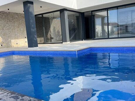 4 otaqlı həyət evi/bağ evi - Mərdəkan q. - 220 m²