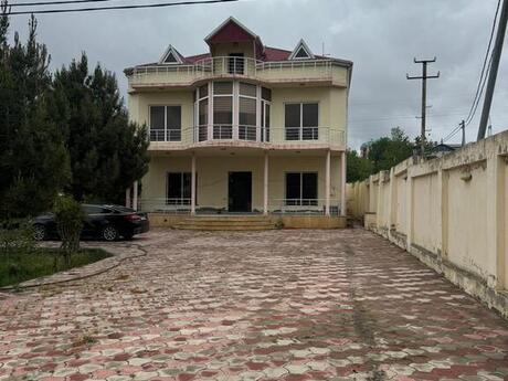 5 otaqlı həyət evi/bağ evi - Saray q. - 350 m²