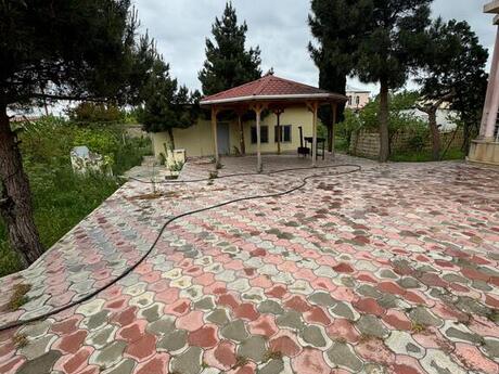 5 otaqlı həyət evi/bağ evi - Saray q. - 350 m²