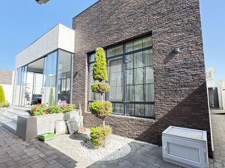 4 otaqlı həyət evi/bağ evi - Mərdəkan q. - 200 m²