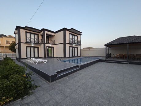 5 otaqlı həyət evi/bağ evi - Mərdəkan q. - 400 m²