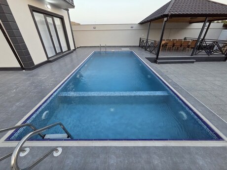 5 otaqlı həyət evi/bağ evi - Mərdəkan q. - 400 m²