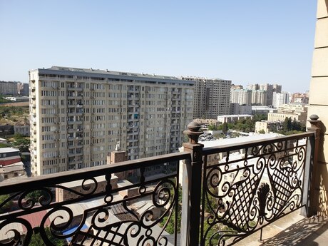 4 otaqlı yeni tikili - 28 May m. - 209.8 m²