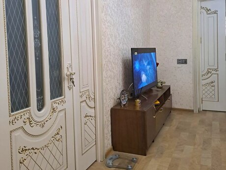 4 otaqlı köhnə tikili - Xalqlar Dostluğu m. - 100 m²