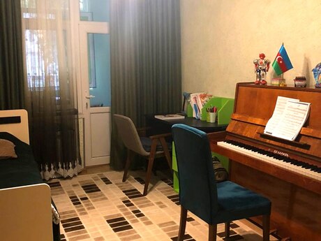 4 otaqlı köhnə tikili - Xalqlar Dostluğu m. - 100 m²