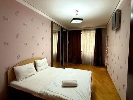 4 otaqlı mənzil, 215 m², Sahil: 860 000 ₼ 5