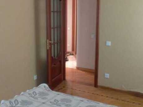 İnşaatçılarda 5 otaqlı yeni tikili mənzil satılır, 200 m², 500 000 AZN, şəkil 4 / 12