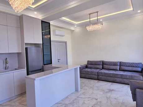 4 otaqlı yeni tikili - Ağ şəhər q. - 130 m²