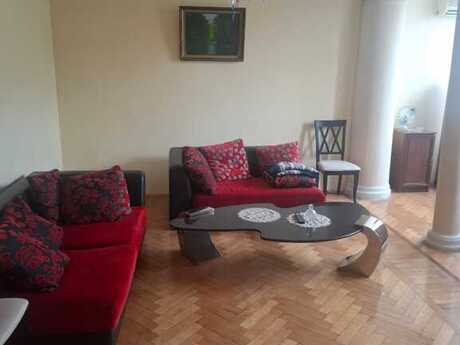 4 otaqlı köhnə tikili - Nəsimi r. - 135 m²