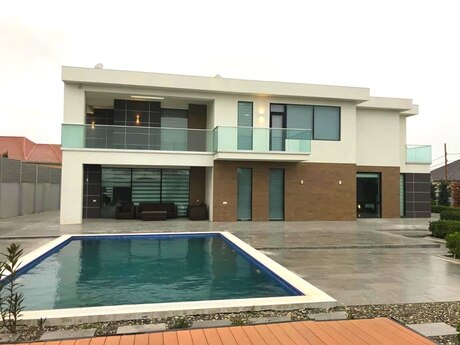 6 otaqlı həyət evi/bağ evi - Buzovna q. - 390 m²