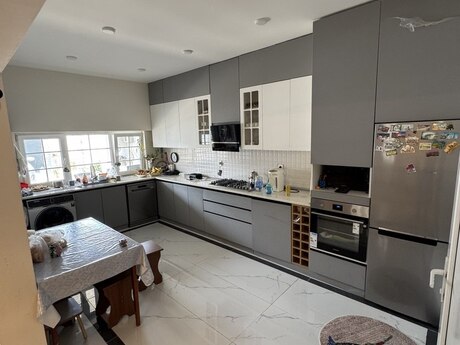 5 otaqlı həyət evi/bağ evi - Buzovna q. - 150 m²