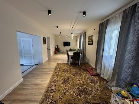 5 otaqlı həyət evi/bağ evi - Buzovna q. - 150 m²