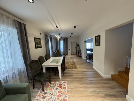 5 otaqlı həyət evi/bağ evi - Buzovna q. - 150 m²