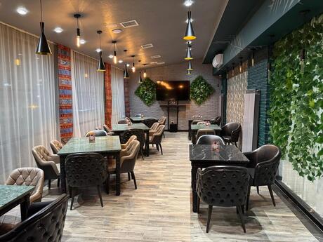 Obyekt - İnşaatçılar m. - 430 m²