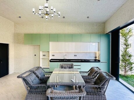 4 otaqlı həyət evi/bağ evi - Mərdəkan q. - 250 m²