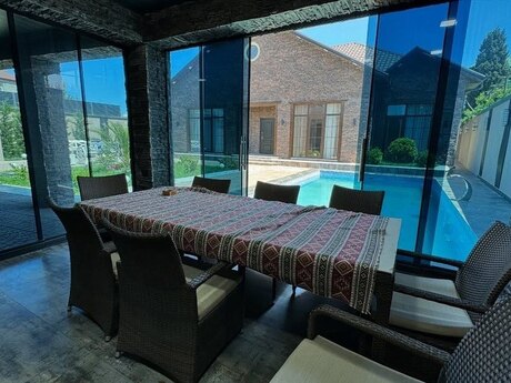 4 otaqlı həyət evi/bağ evi - Mərdəkan q. - 300 m²