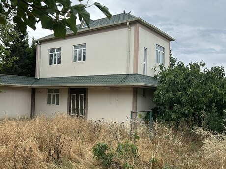 6 otaqlı həyət evi/bağ evi - Görədil q. - 220 m²