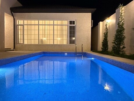 4 otaqlı həyət evi/bağ evi - Şüvəlan q. - 220 m²