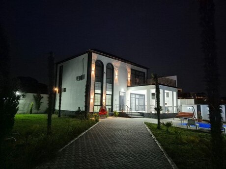 4 otaqlı həyət evi/bağ evi - Mərdəkan q. - 200 m²