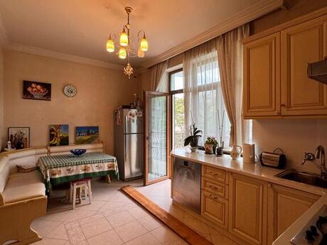 5-комн. вторичка - м. Нариман Нариманов - 125 м²